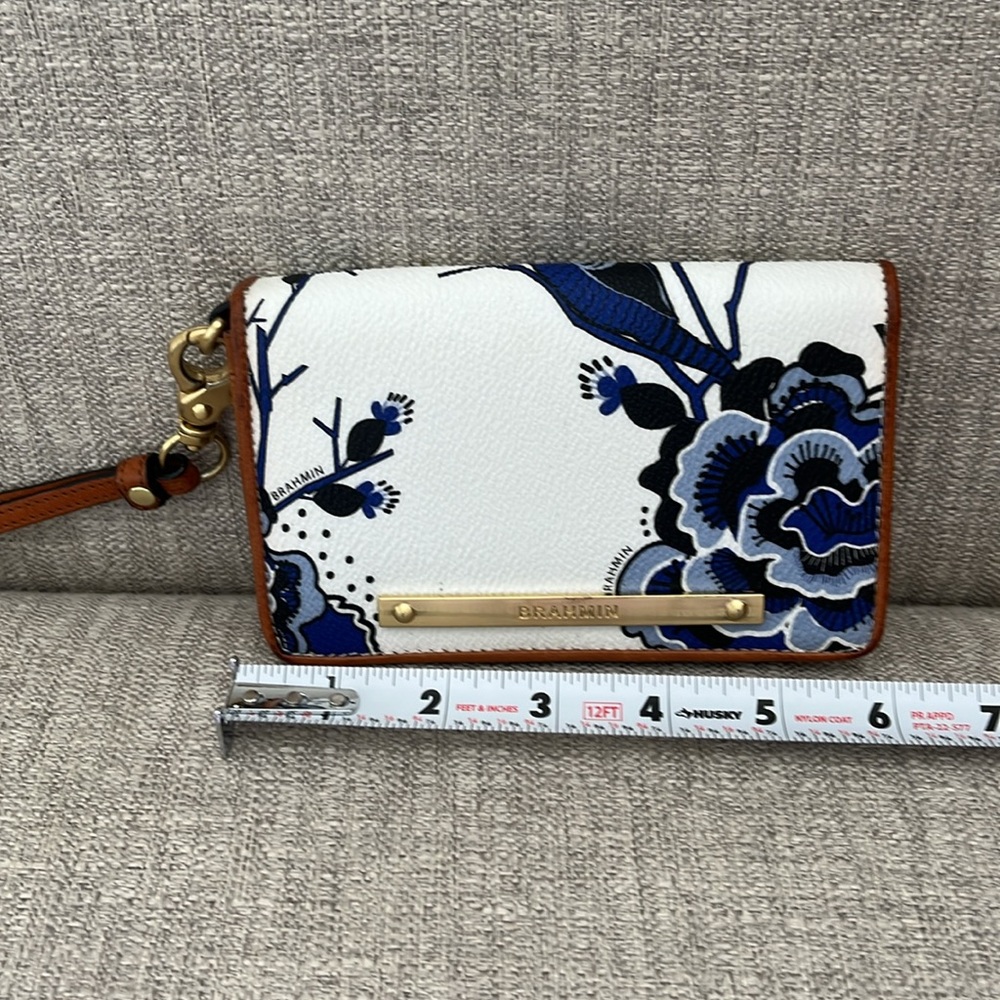 BRAHMIN | BLUE DEFT FLORAL WRISTLET